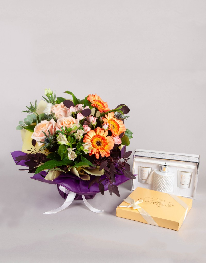 Colourful Beauty with Diffuser, Candle & Chocolates